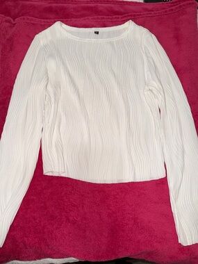 SHEIN White Wavy Ribbed Long-Sleeve Top